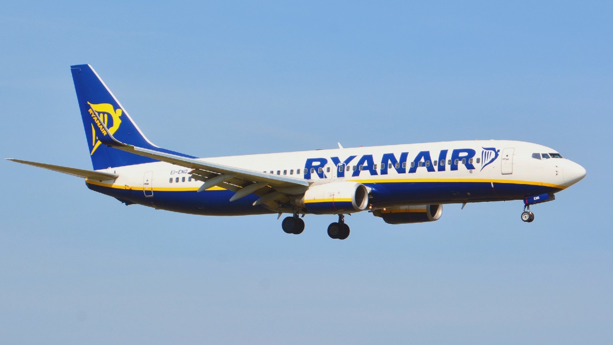 Volo Ryanair atterraggio emergenza
